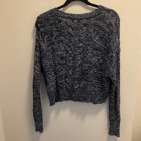 Wildfox v-neck knit distressed sweater - Picture 3 of 11